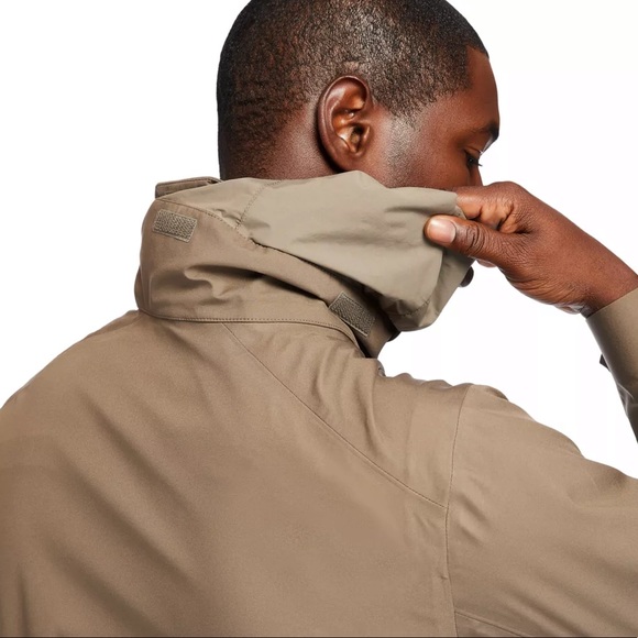 TIMBERLAND MEN'S WATERPROOF TRAVEL PARKA - Picture 6 of 13